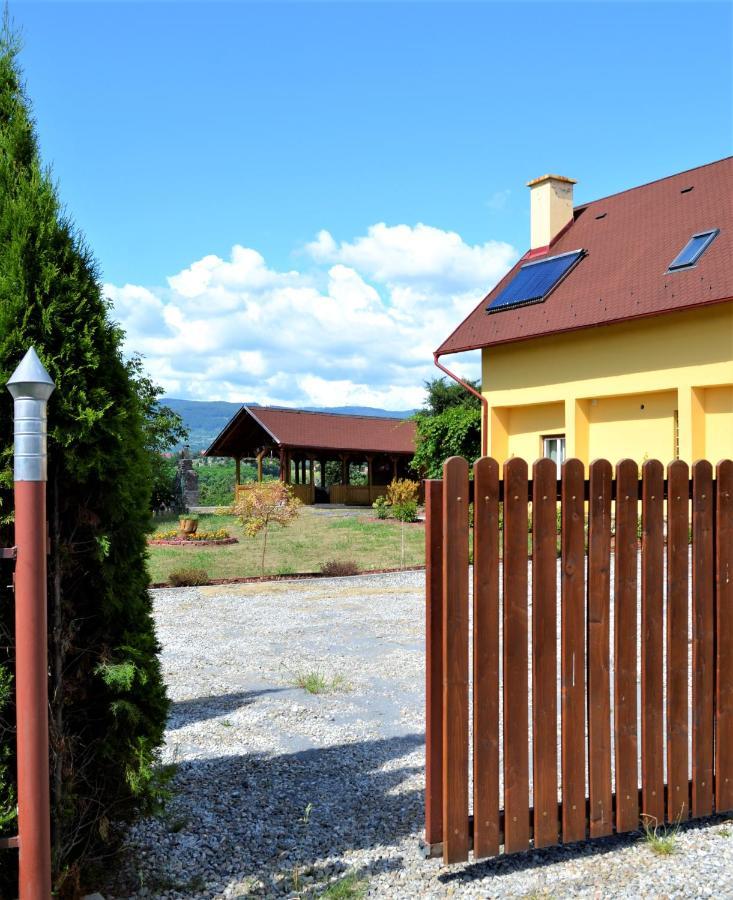 Rozsi Mama Villa Sovata Bagian luar foto